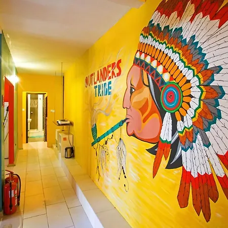 Hostel Outlanders Tribe