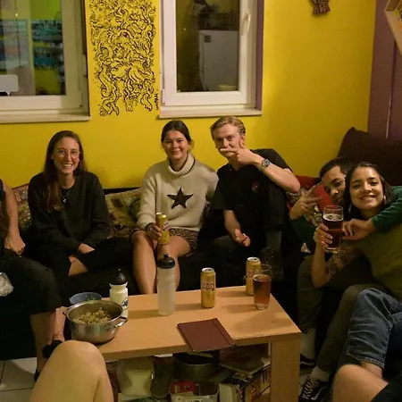 אכסניה Outlanders Tribe